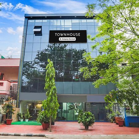 Super Townhouse Vikaspuri Ξενοδοχείο Δελχί Εξωτερικό φωτογραφία