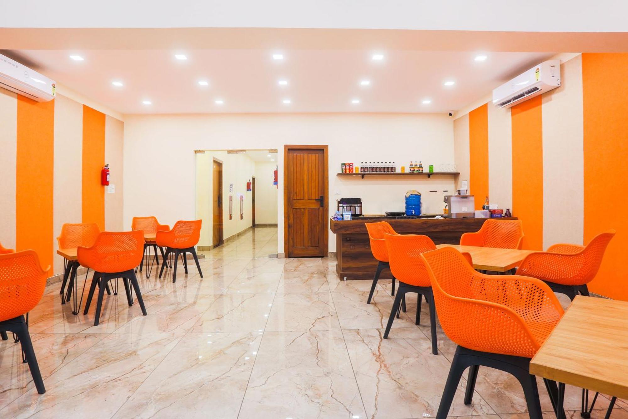 Super Townhouse Vikaspuri Ξενοδοχείο Δελχί Εξωτερικό φωτογραφία