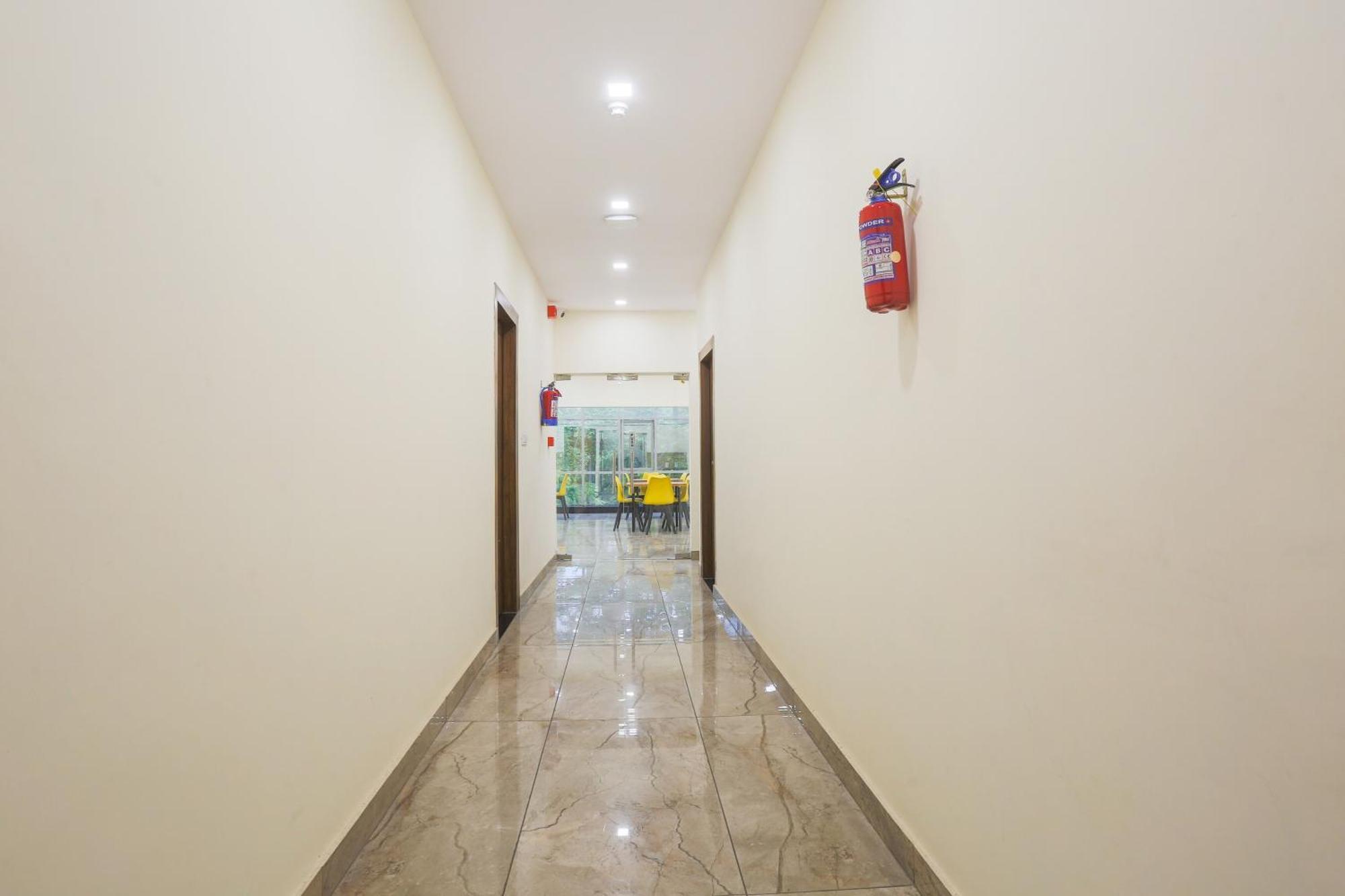 Super Townhouse Vikaspuri Ξενοδοχείο Δελχί Εξωτερικό φωτογραφία