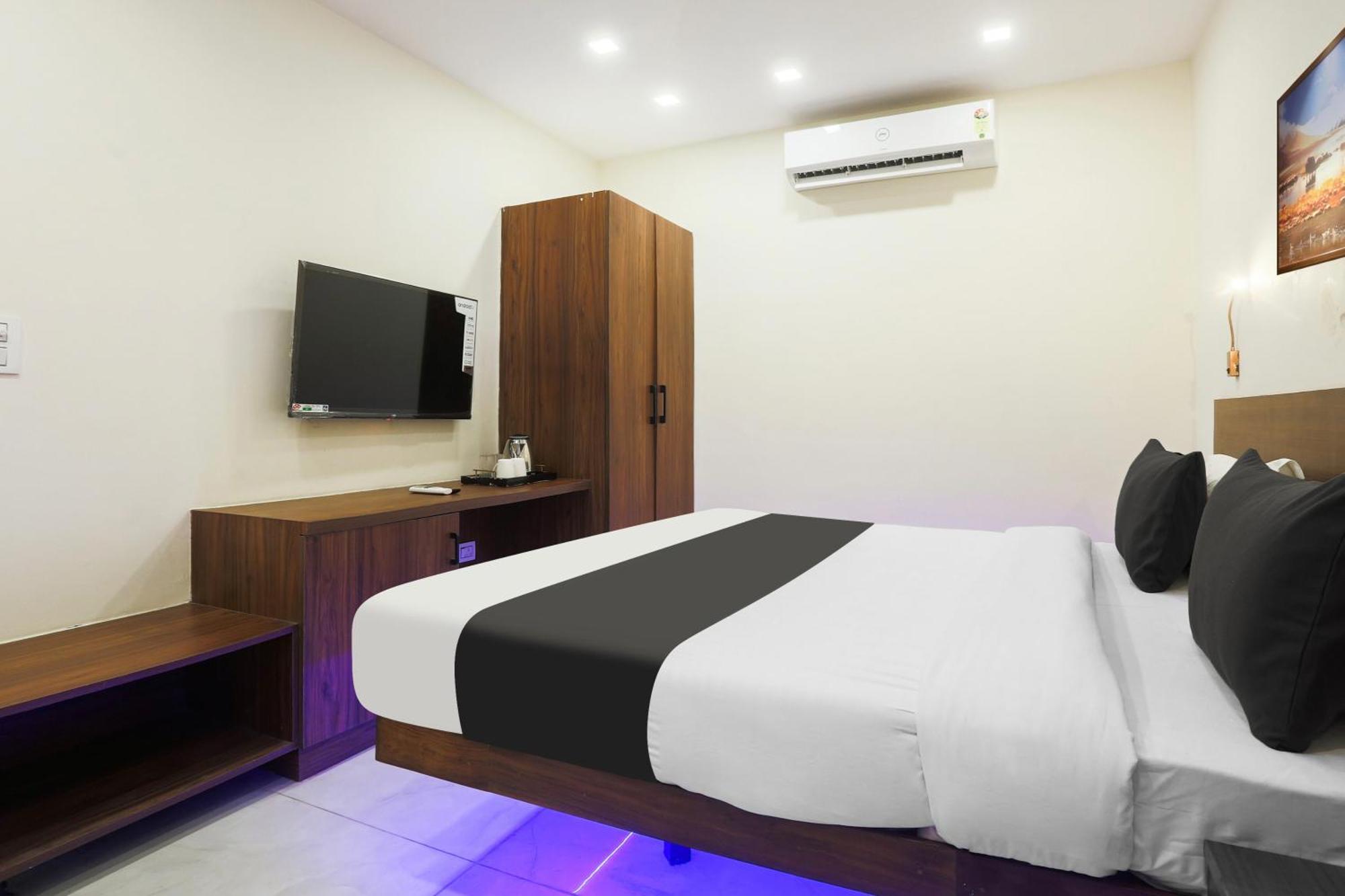 Super Townhouse Vikaspuri Ξενοδοχείο Δελχί Εξωτερικό φωτογραφία