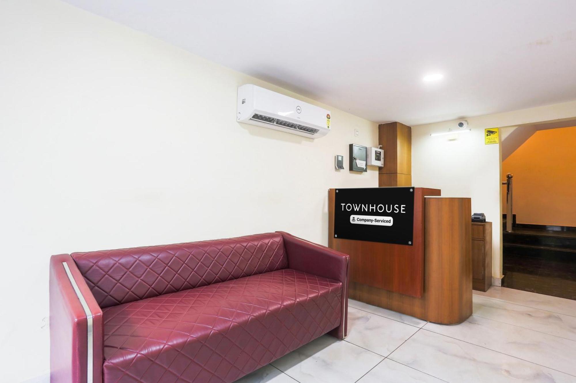 Super Townhouse Vikaspuri Ξενοδοχείο Δελχί Εξωτερικό φωτογραφία