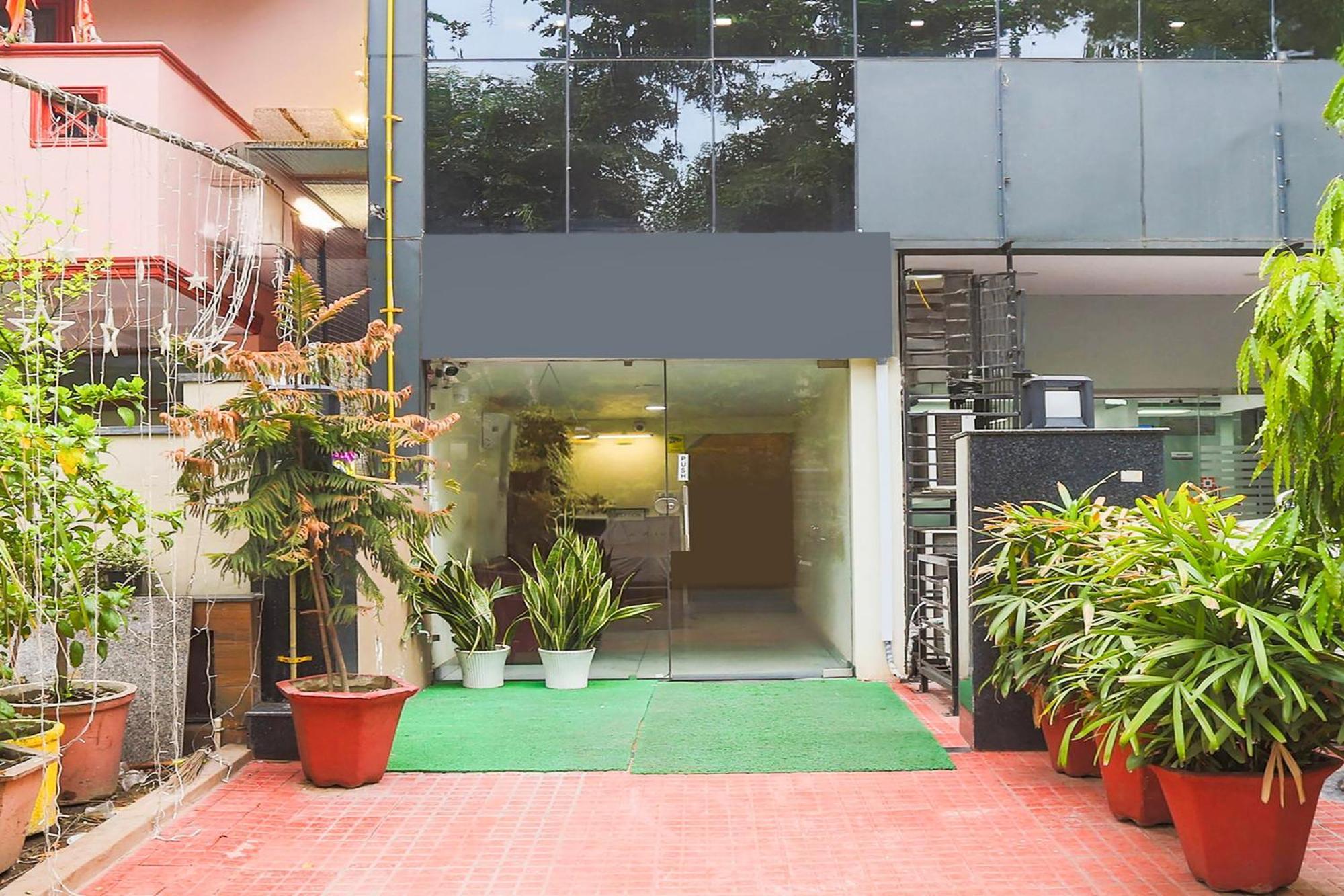 Super Townhouse Vikaspuri Ξενοδοχείο Δελχί Εξωτερικό φωτογραφία