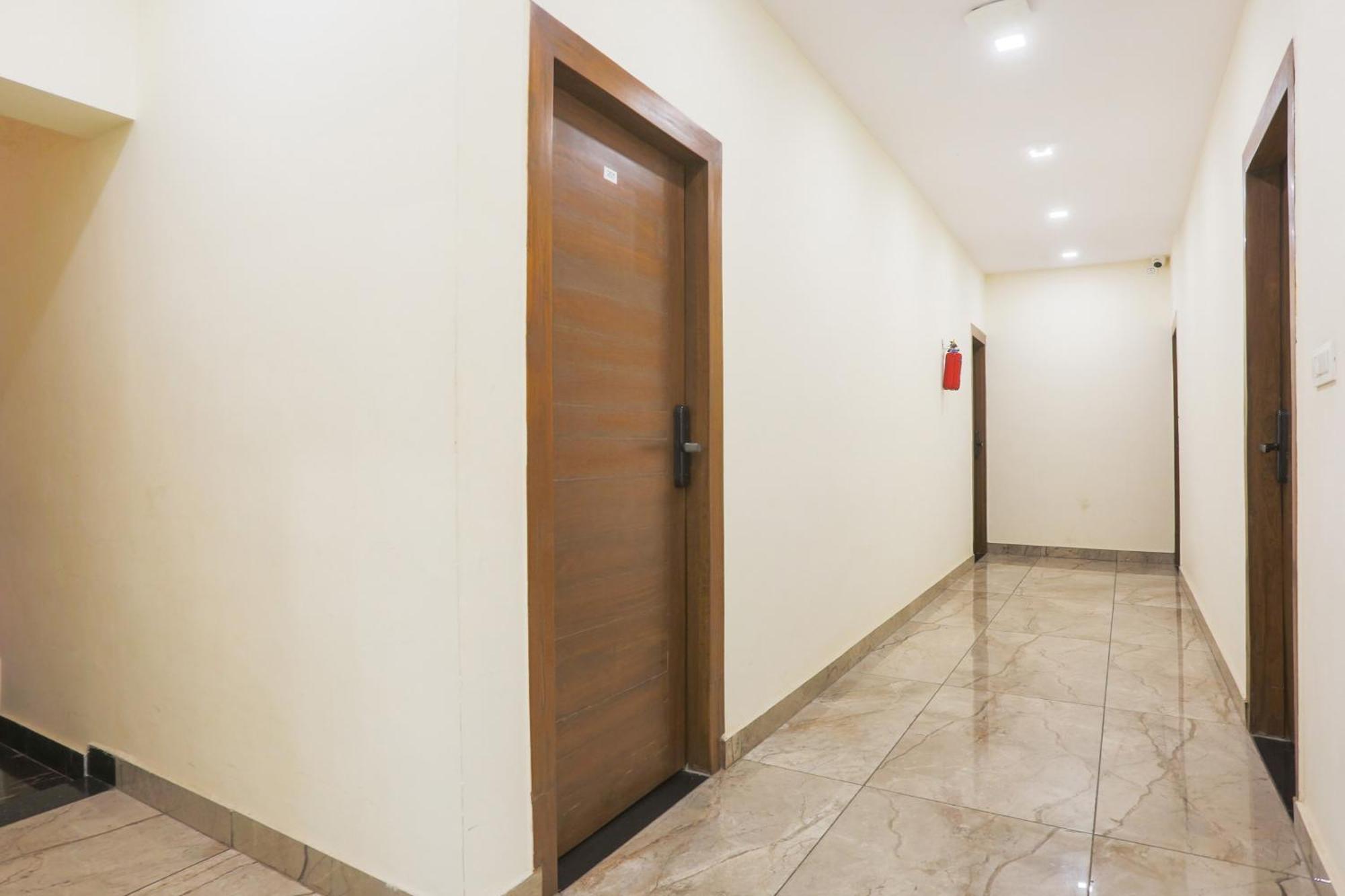 Super Townhouse Vikaspuri Ξενοδοχείο Δελχί Εξωτερικό φωτογραφία