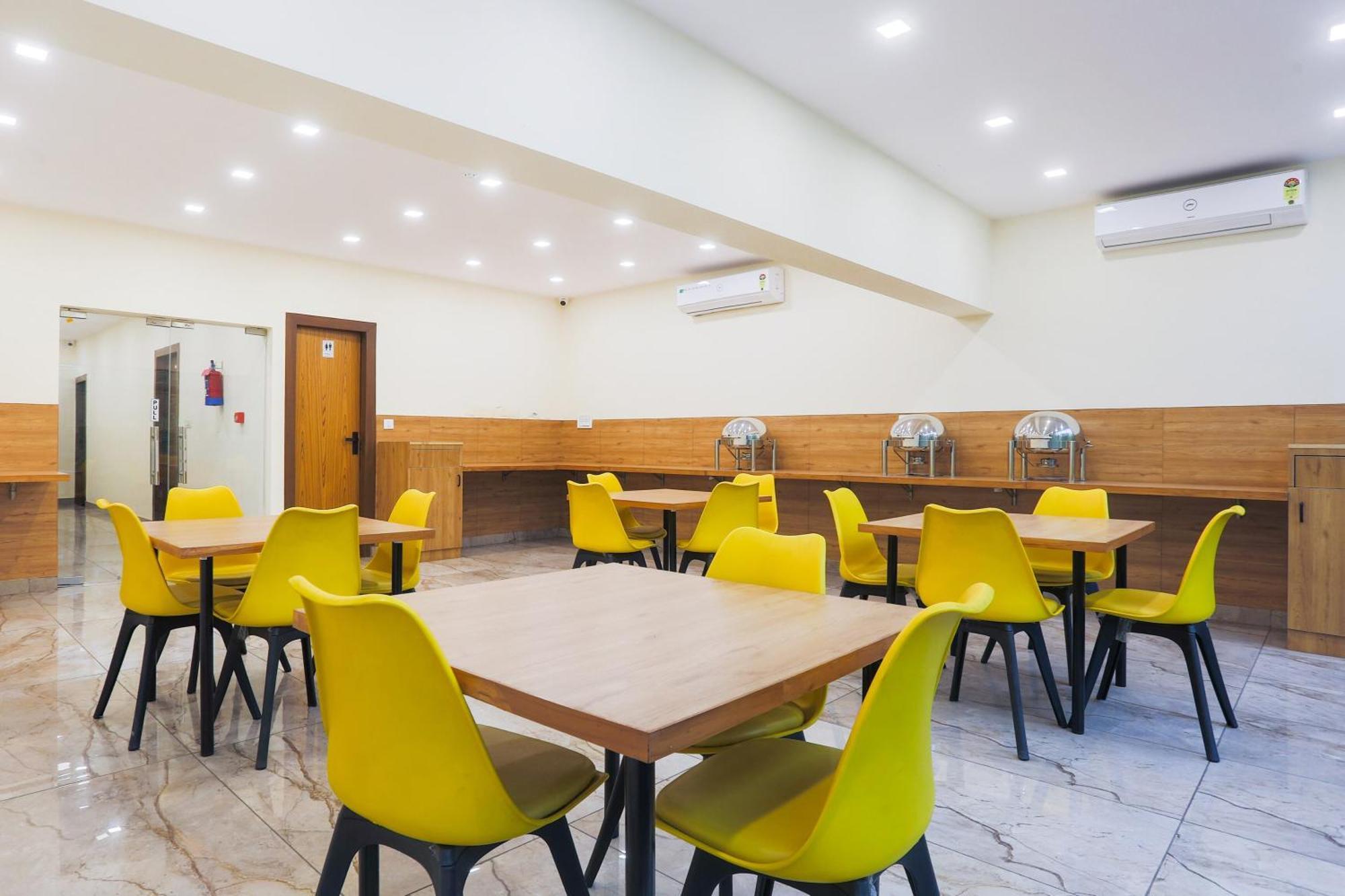 Super Townhouse Vikaspuri Ξενοδοχείο Δελχί Εξωτερικό φωτογραφία