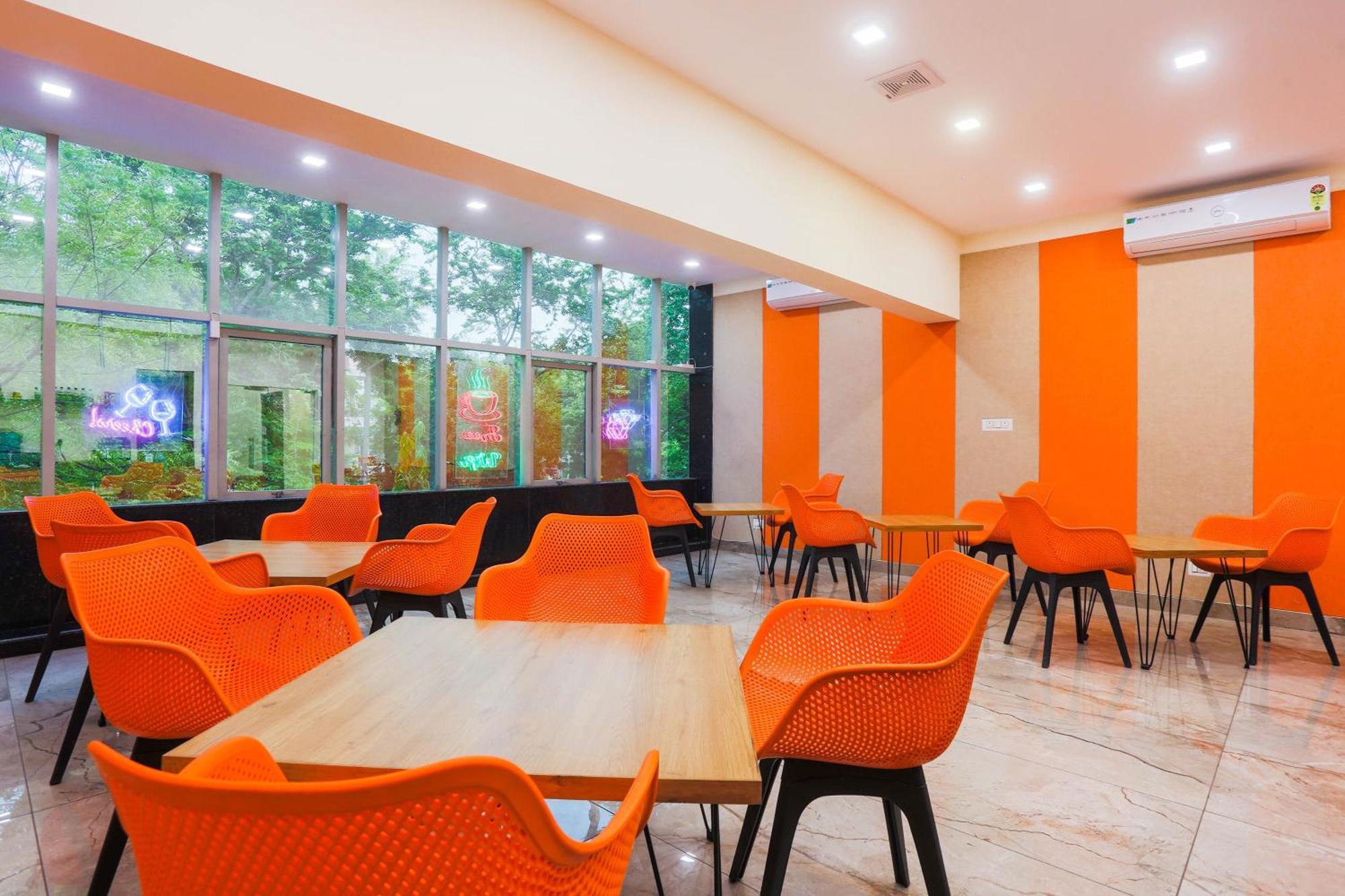 Super Townhouse Vikaspuri Ξενοδοχείο Δελχί Εξωτερικό φωτογραφία